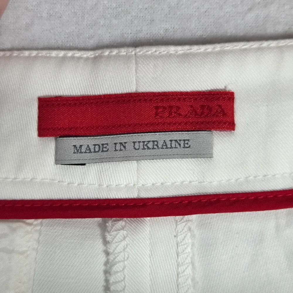 Prada NEW Women 10 Gabardine Stretch Shorts Bianco White Pleated Cuffed Vintage
